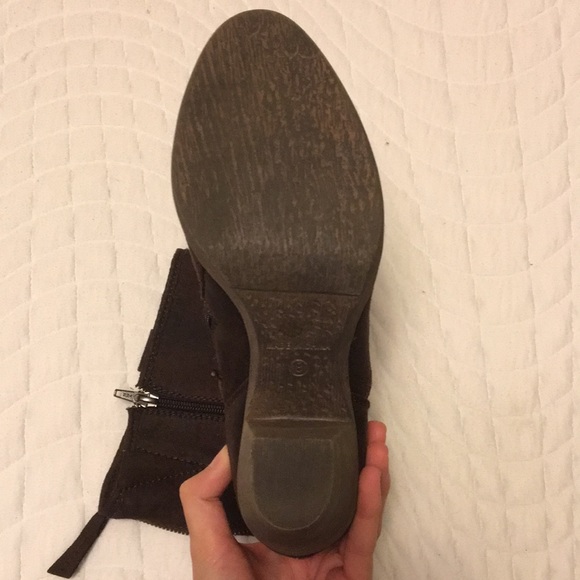 Zip Up Brown Heeled Boots - Picture 4 of 7